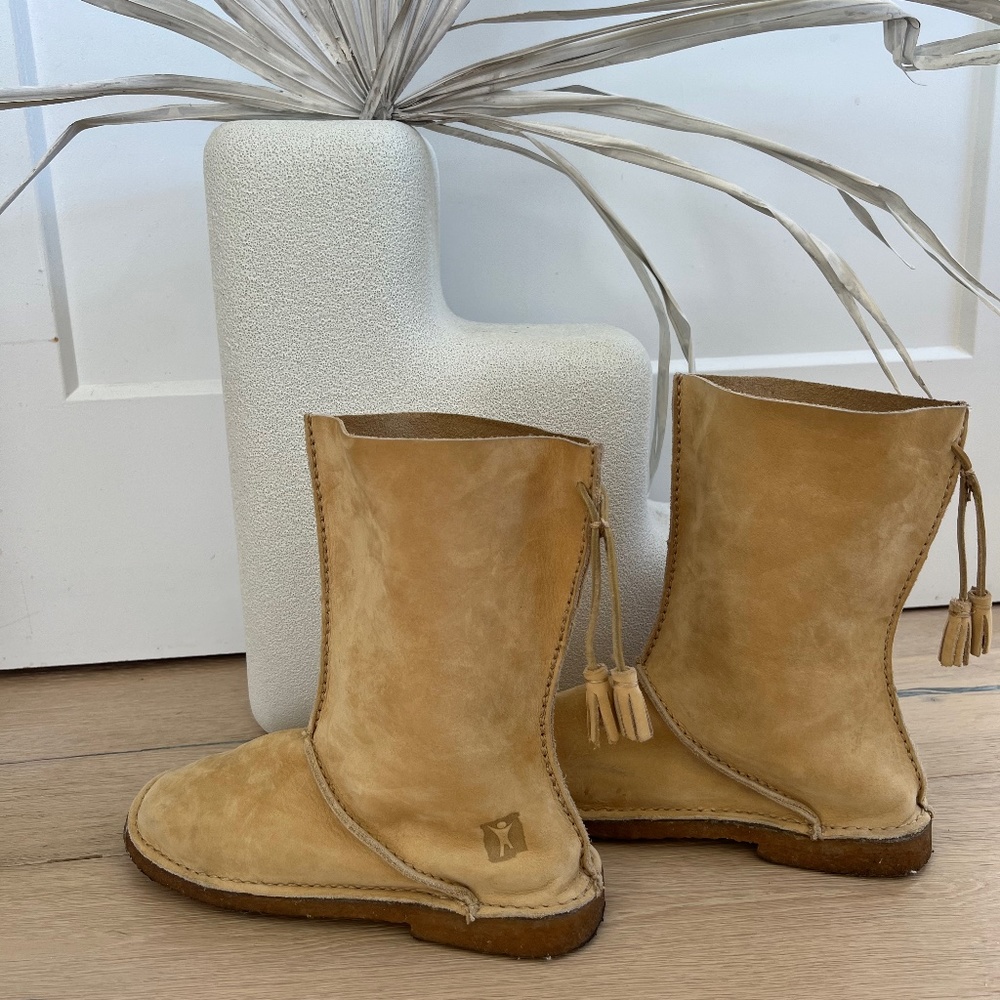 BAFFIN Indie Boho Moccasin Style Leather Comfort Boots